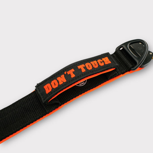 On Duty Halsband Don't Touch 4 cm breit (45 cm-60 cm) - schwarz/orange