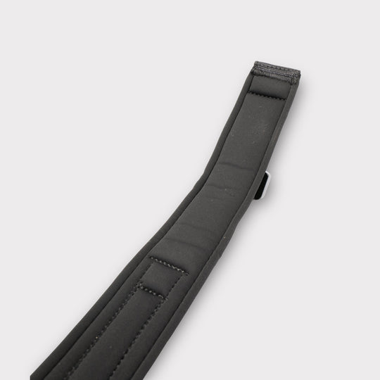 Gute Polsterung von breitem Halsband für grosse Hunde in schwarz