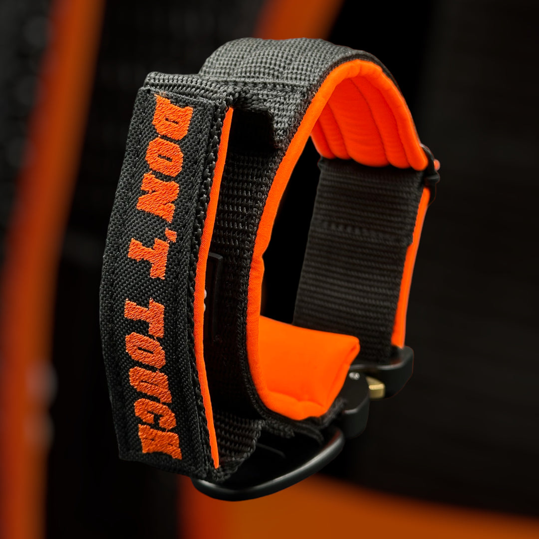On Duty Halsband Don't Touch 4 cm breit (45 cm-60 cm) - schwarz/orange
