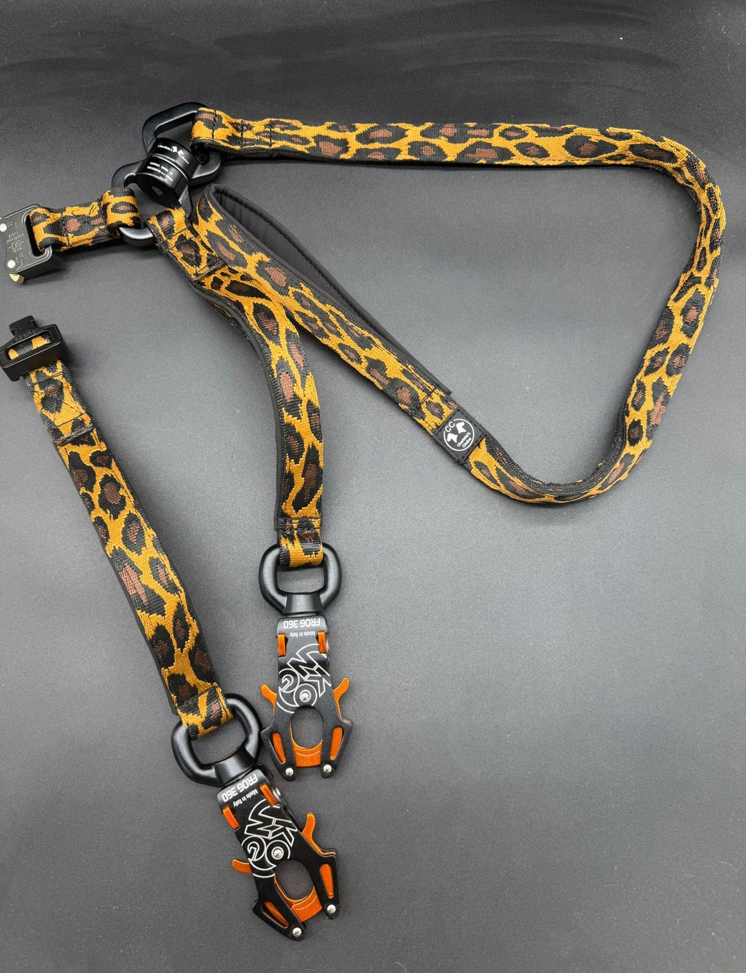 <tc>Heavy Duty</tc> Ultra-strong double leash 360 Frog <tc>leash</tc> 4 cm wide for 2 dogs, black