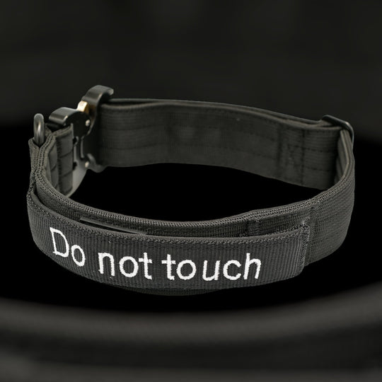 Magnetgriff-Halsband Don't Touch 4 cm breit (35 cm-57 cm) - schwarz