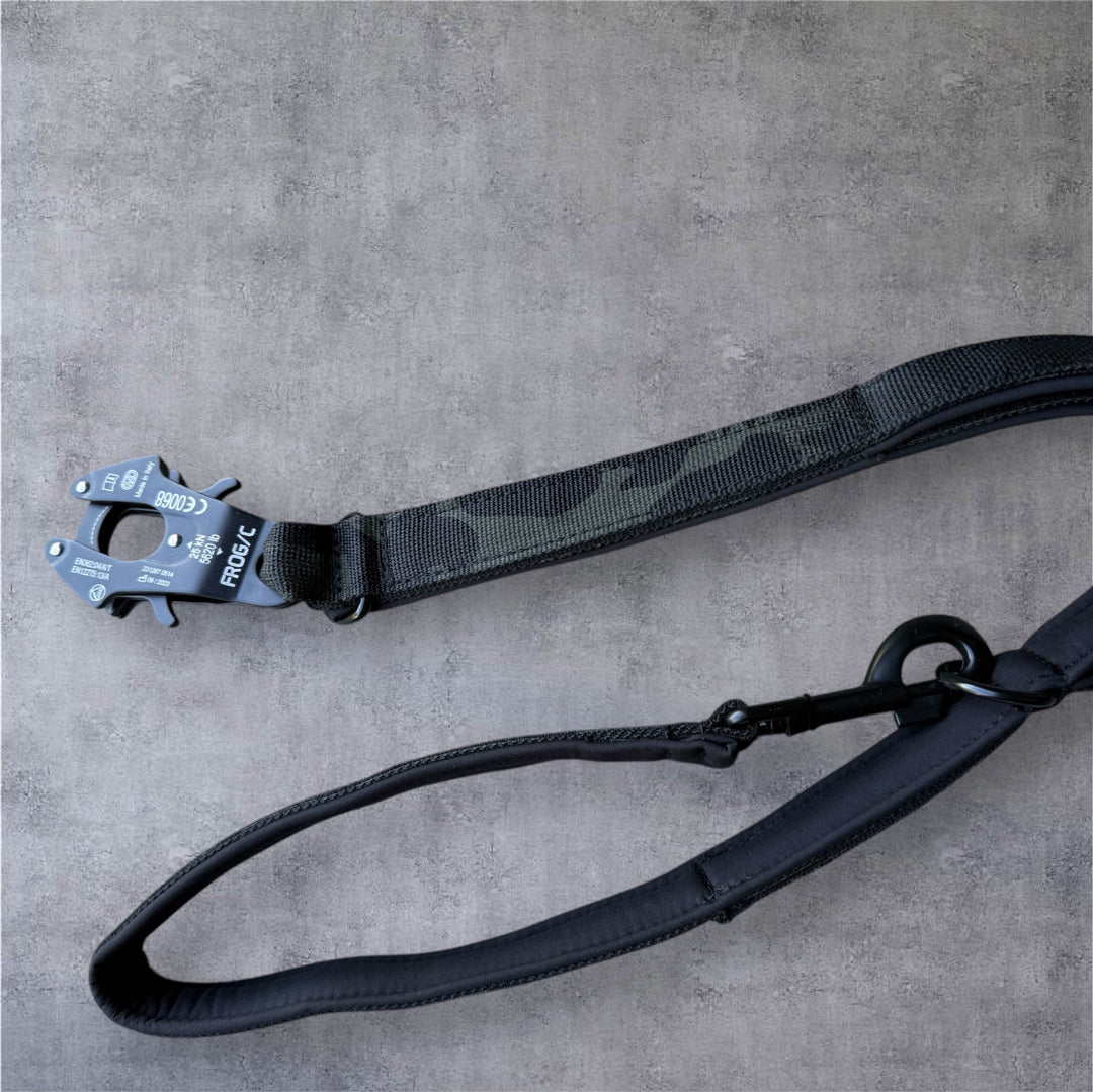 2.5 cm <tc>leash</tc> personalized with standard carabiner, Frog Cable or Frog 360